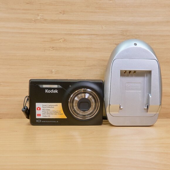 Kodak Easyshare M1033 10 MP Digital Camera with 3xOptical Zoom , black - Picture 2 of 9